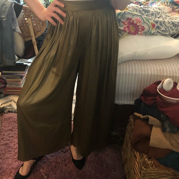 Dex Black Tape Olive Green Satin Wide Leg pant - Picture 4 of 4